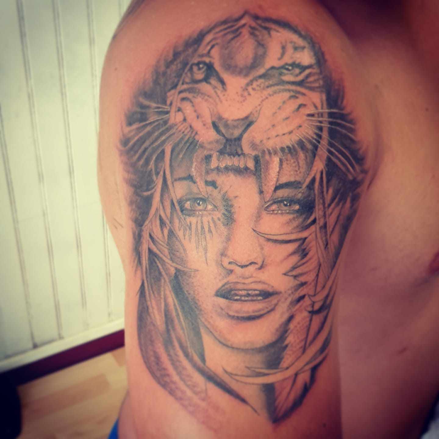 Tattoo cover à VILLENEUVE-DE-MARSAN